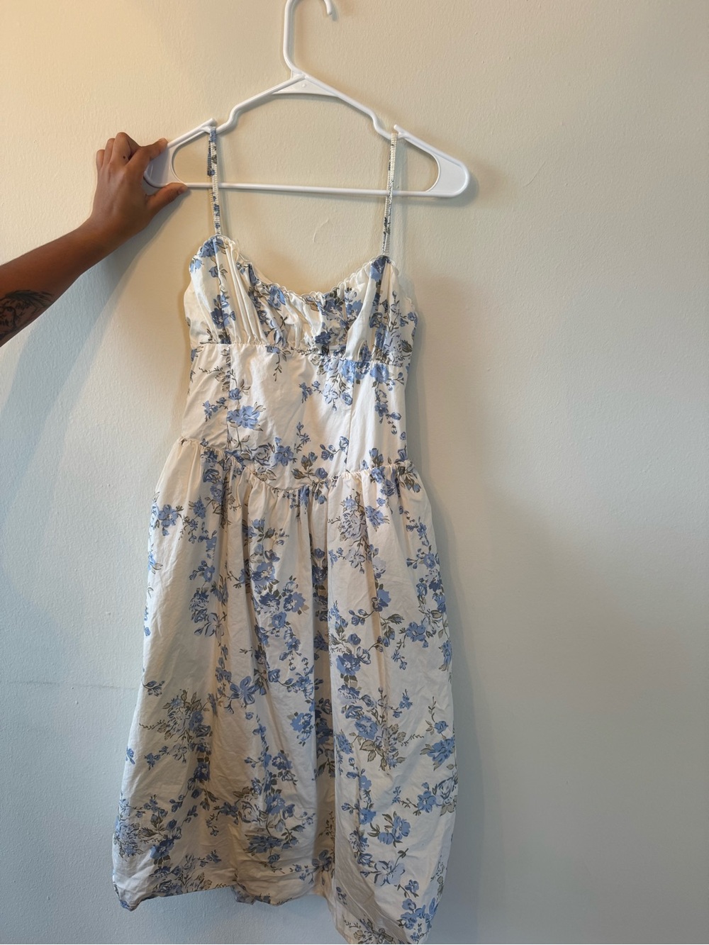 Blue Floral Spaghetti-Strap Midi Dress - White/Blue